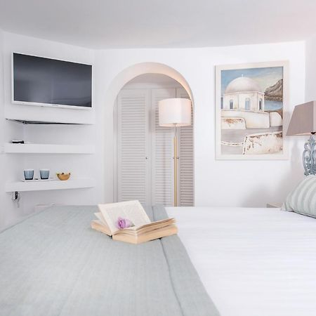 אימרוביגלי Aqua Mare Luxury Suites מראה חיצוני תמונה