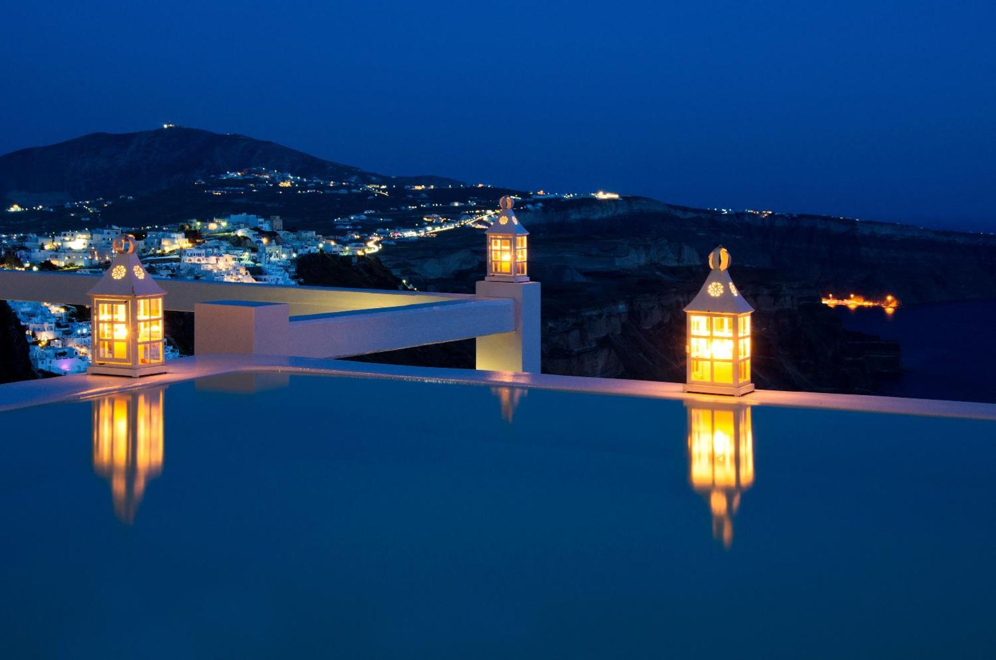 אימרוביגלי Aqua Mare Luxury Suites מראה חיצוני תמונה