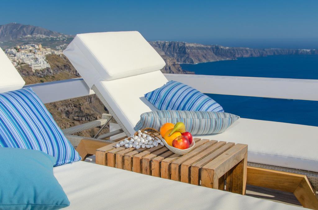 אימרוביגלי Aqua Mare Luxury Suites חדר תמונה
