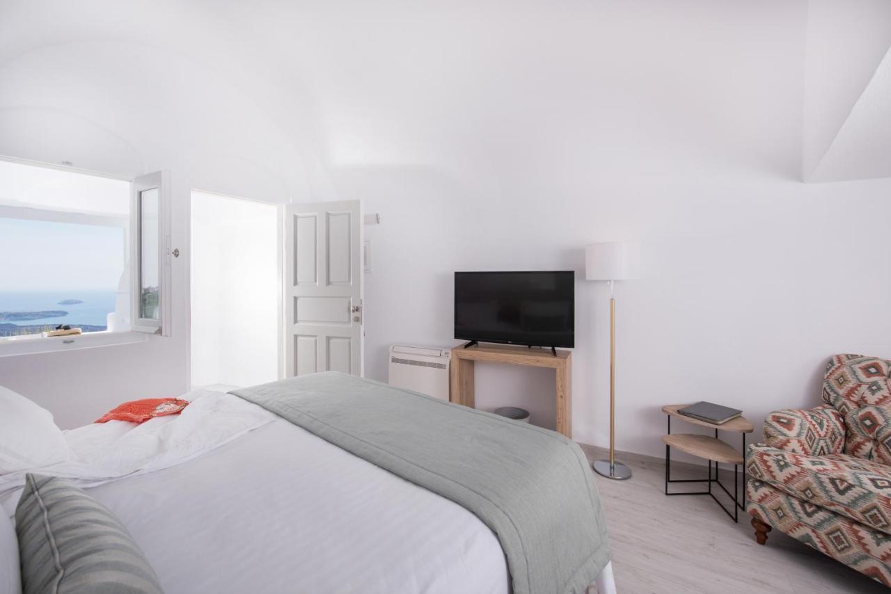 אימרוביגלי Aqua Mare Luxury Suites מראה חיצוני תמונה