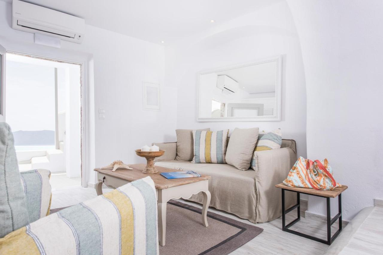 אימרוביגלי Aqua Mare Luxury Suites מראה חיצוני תמונה